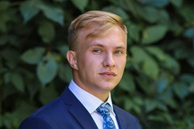 A portrait of Paralegal Carter Barries.